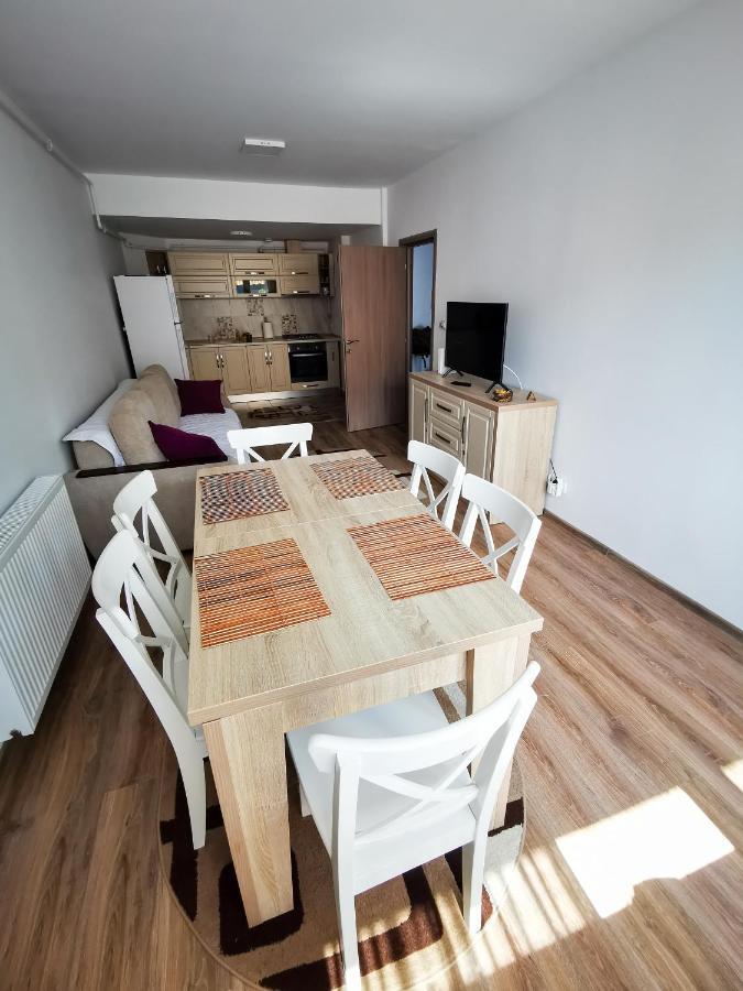 Orchid Luxury Apartment Сіная Екстер'єр фото