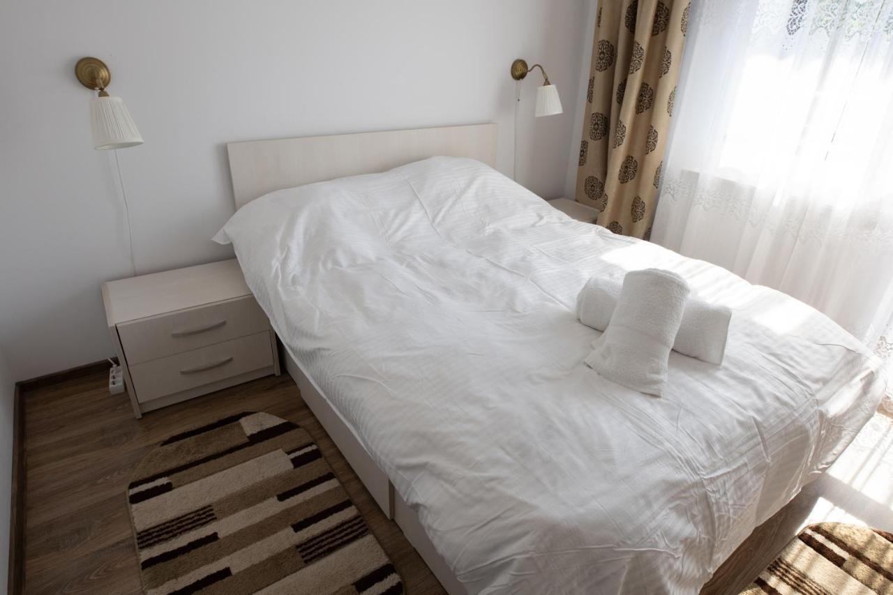 Orchid Luxury Apartment Сіная Екстер'єр фото